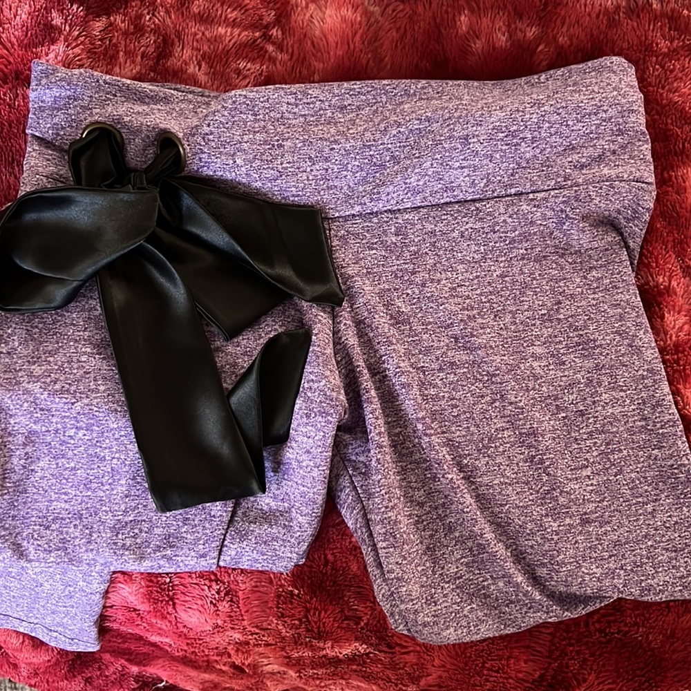 Cute Booty Lounge Heather Purple leggings medium